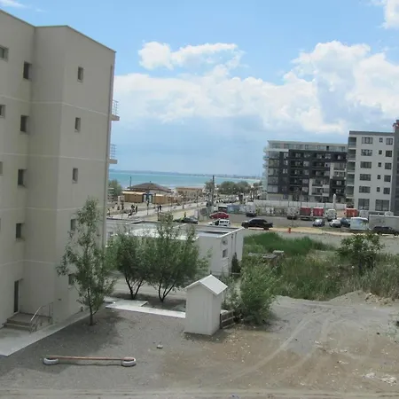 Apartamento Azzurro On The Năvodari