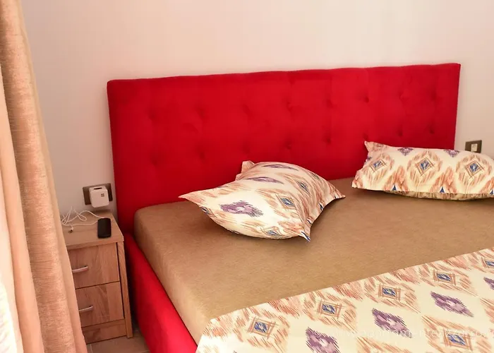 Azzurro On The * Năvodari